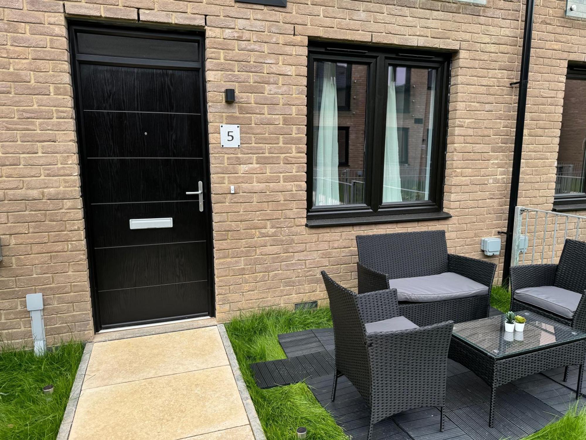 Appartamento Brand New Flat 5 With Free Parking And Fast Wifi York Esterno foto