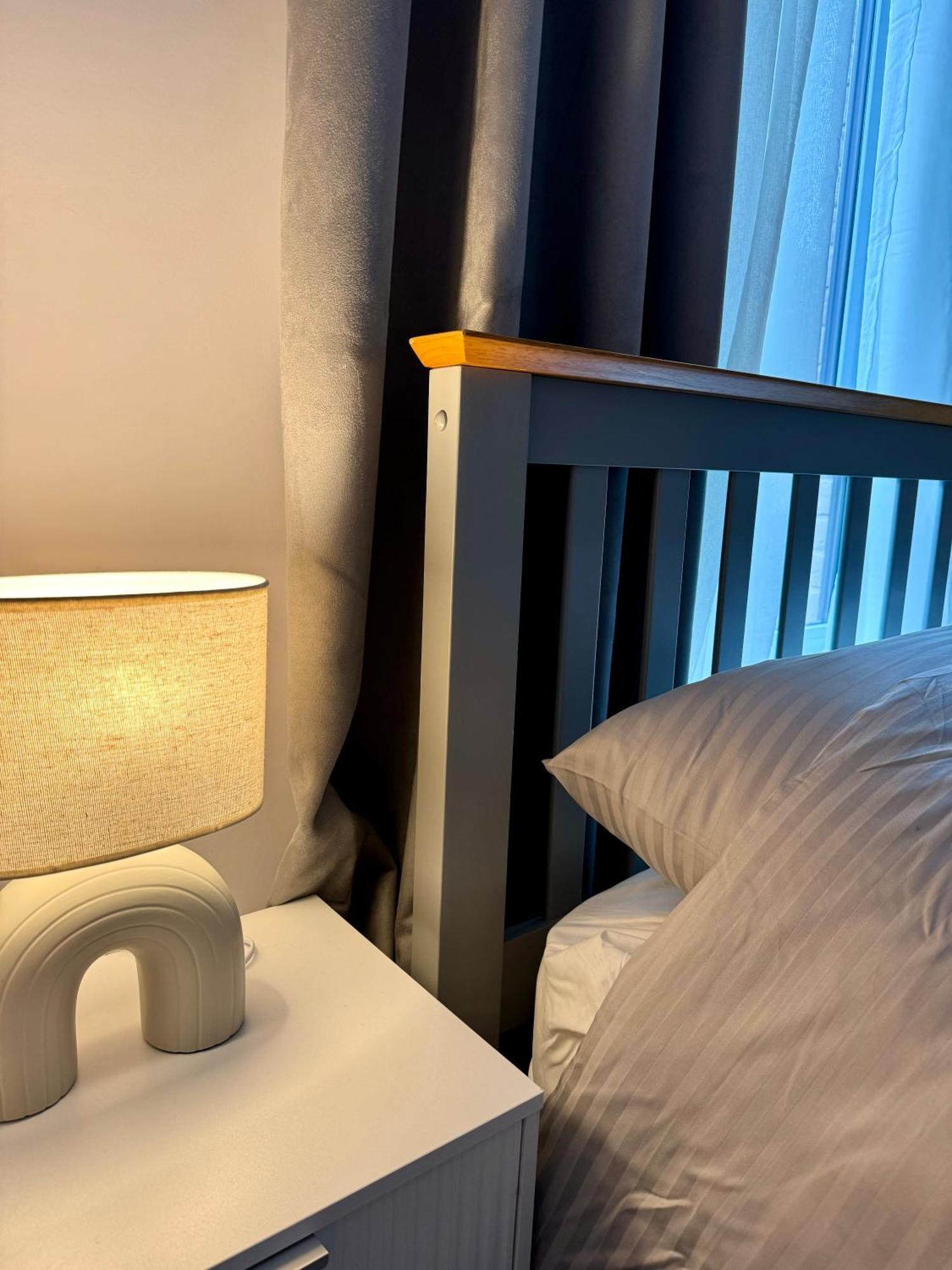 Appartamento Brand New Flat 5 With Free Parking And Fast Wifi York Esterno foto